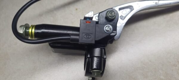 LH Master Cylinder Assembly - Universal