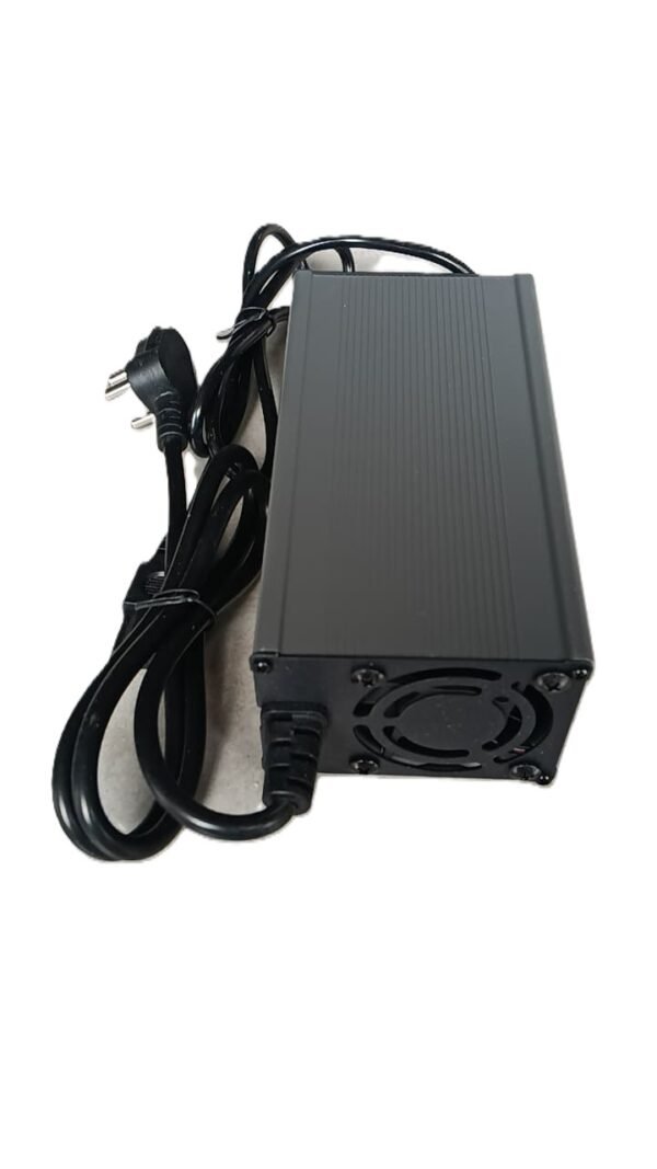 71.4V 6A Lithium-Ion Battery Charger for 17S Li-ion Battery Pack